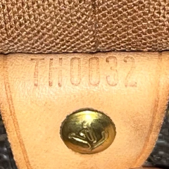 LOUIS VUITTON LV Authentic Cabas Mezzo TH0032 Shoulder Bag Code Large Tote Bag - Picture 5 of 16